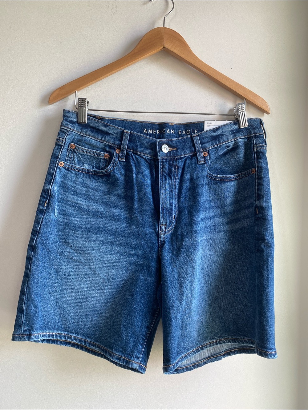 NWT American Eagle High Rise Strigid Bermuda Denim Shorts 8”